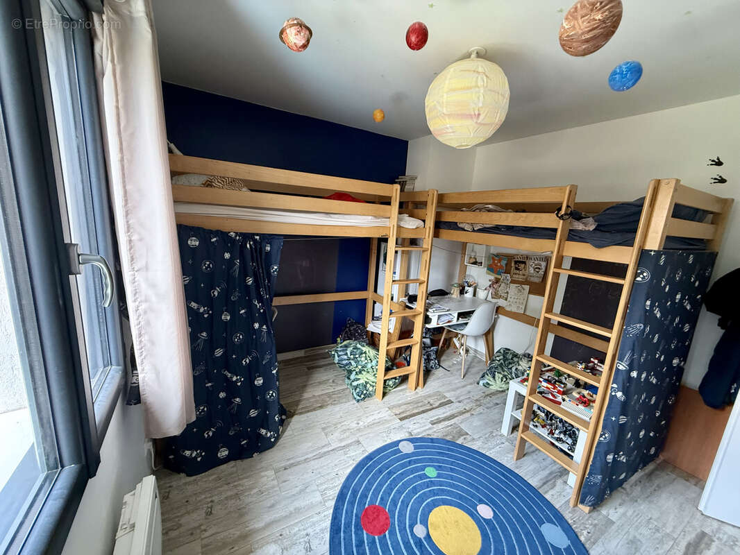 Maison à LE REVEST-LES-EAUX