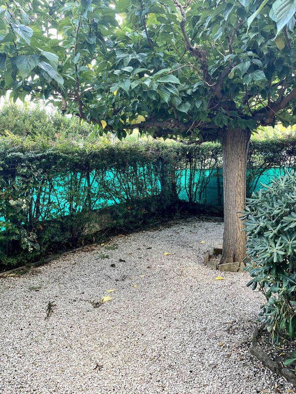 Appartement à SAINT-CYR-SUR-MER