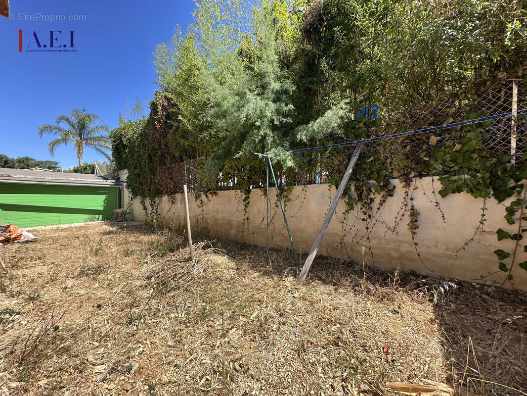 Appartement à SIX-FOURS-LES-PLAGES