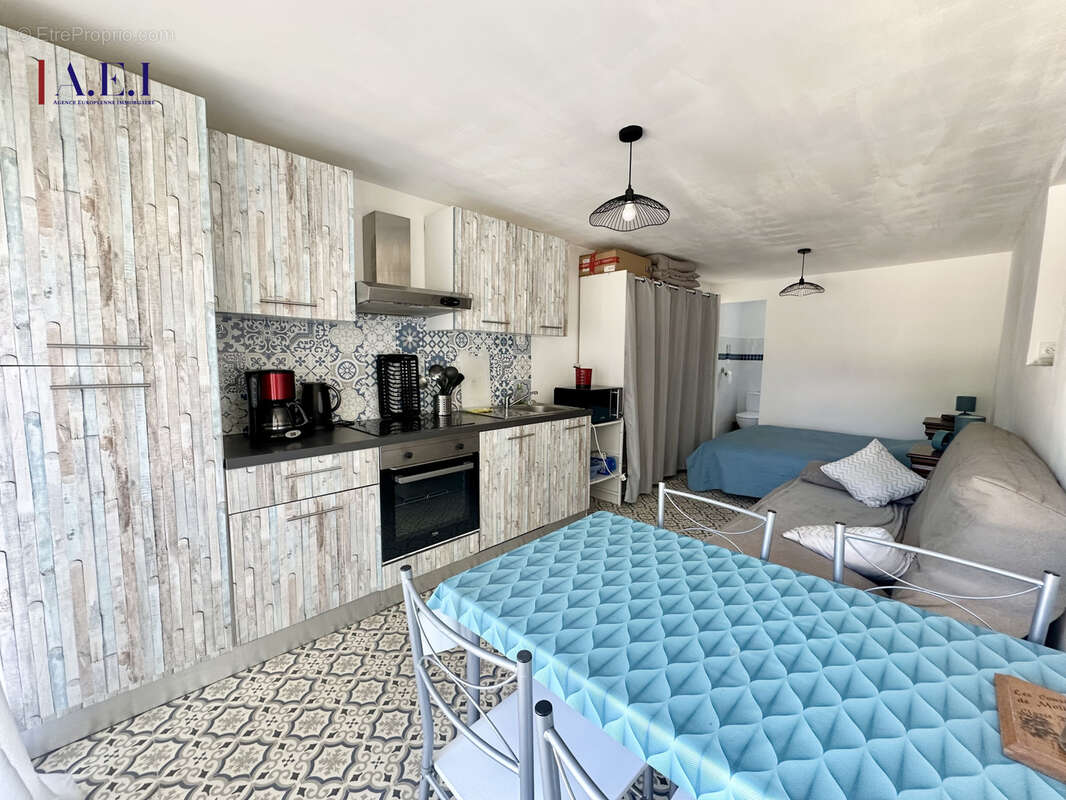 Appartement à SIX-FOURS-LES-PLAGES