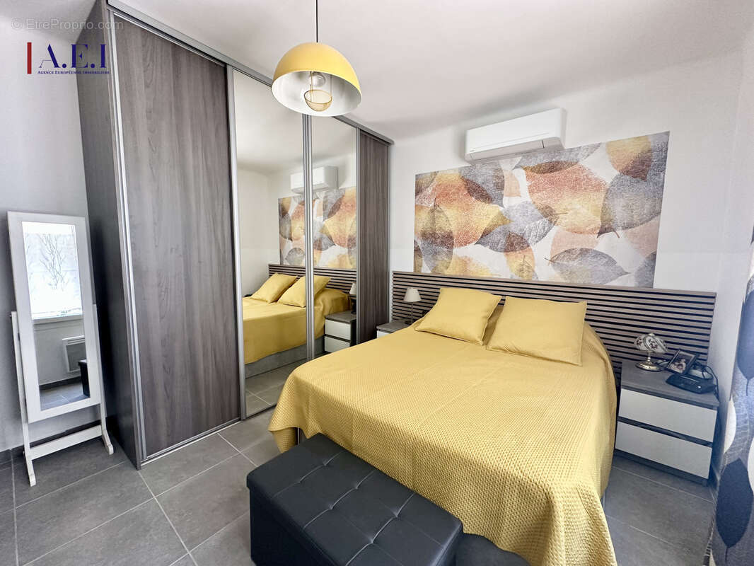 Appartement à SIX-FOURS-LES-PLAGES