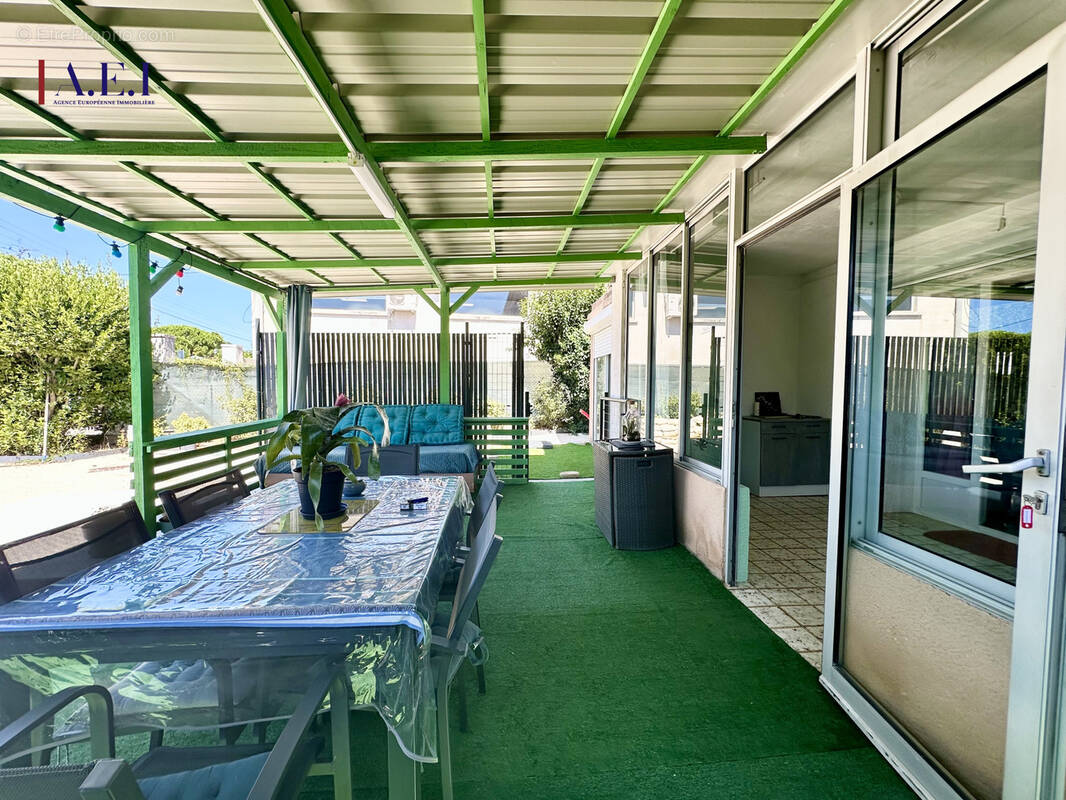 Appartement à SIX-FOURS-LES-PLAGES