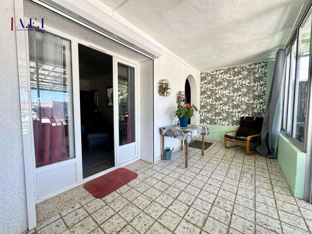 Appartement à SIX-FOURS-LES-PLAGES