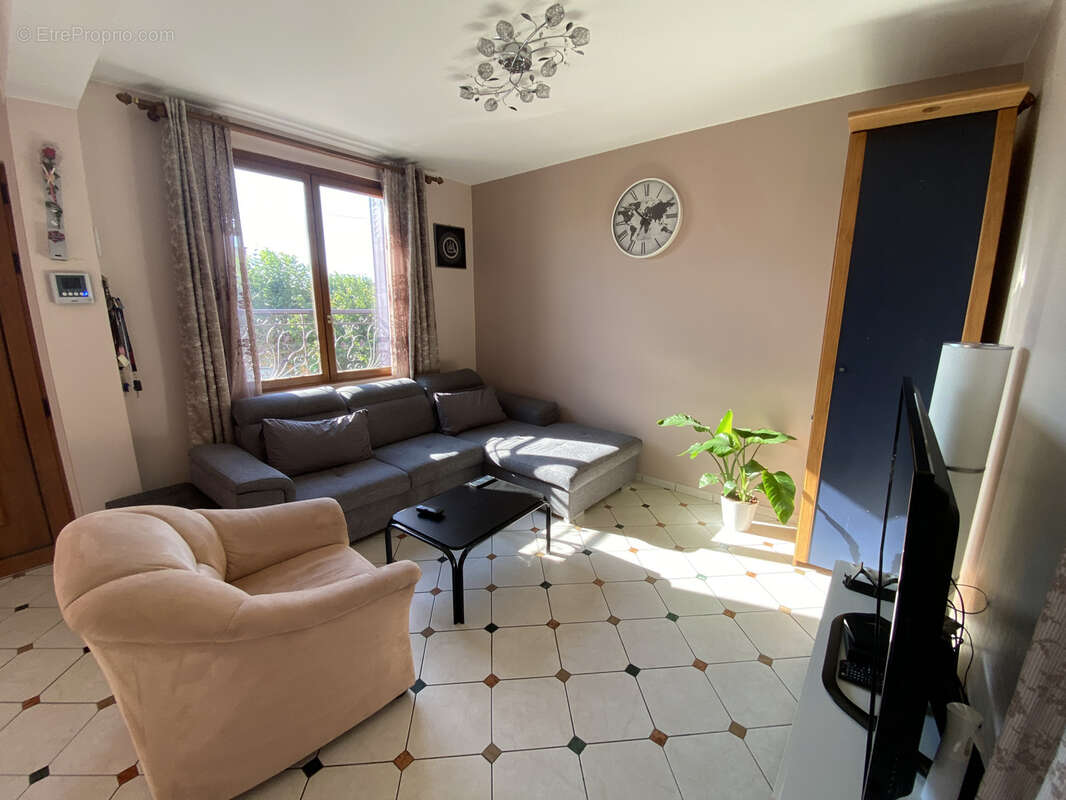 Maison à PARAY-VIEILLE-POSTE