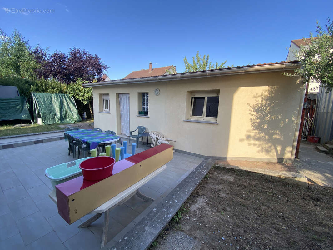 Maison à PARAY-VIEILLE-POSTE