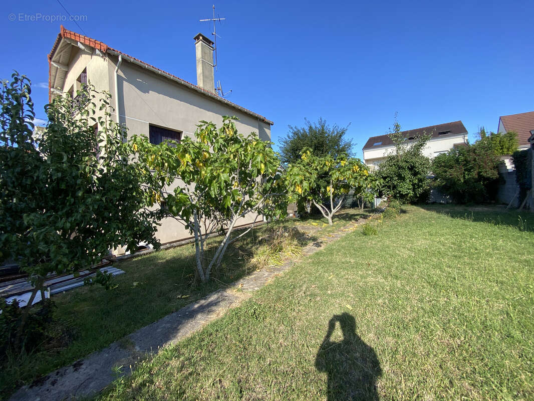 Maison à PARAY-VIEILLE-POSTE