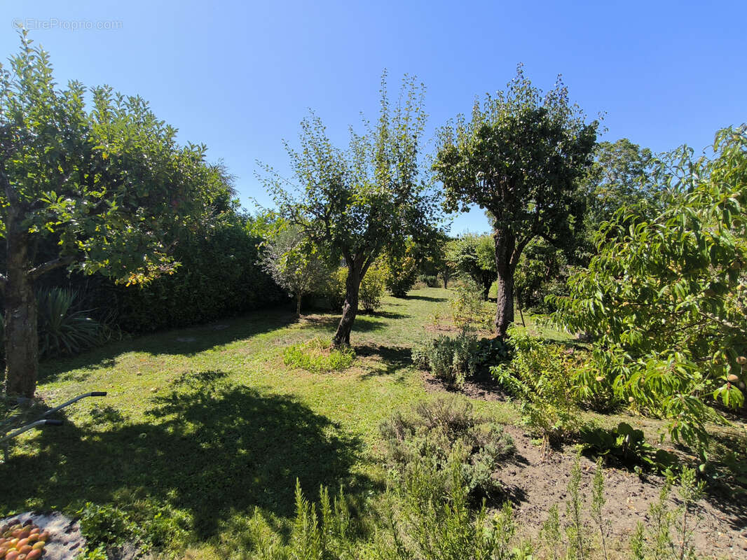 Maison à FLEURY-LA-VALLEE