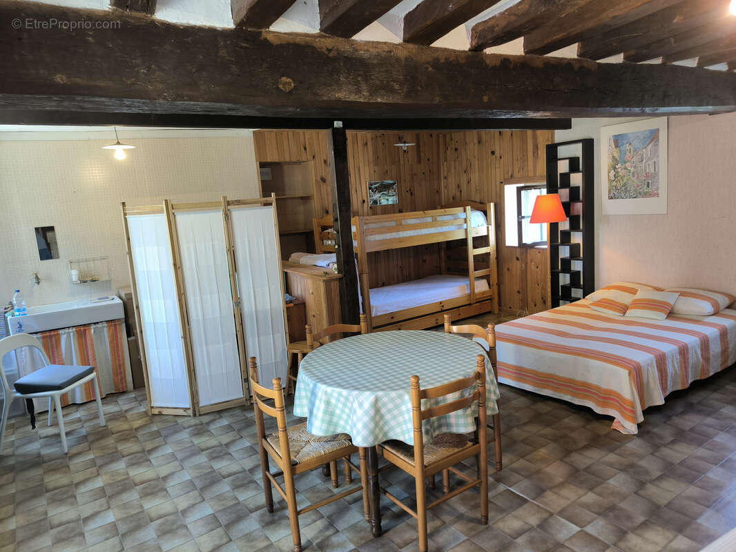 Maison à FLEURY-LA-VALLEE