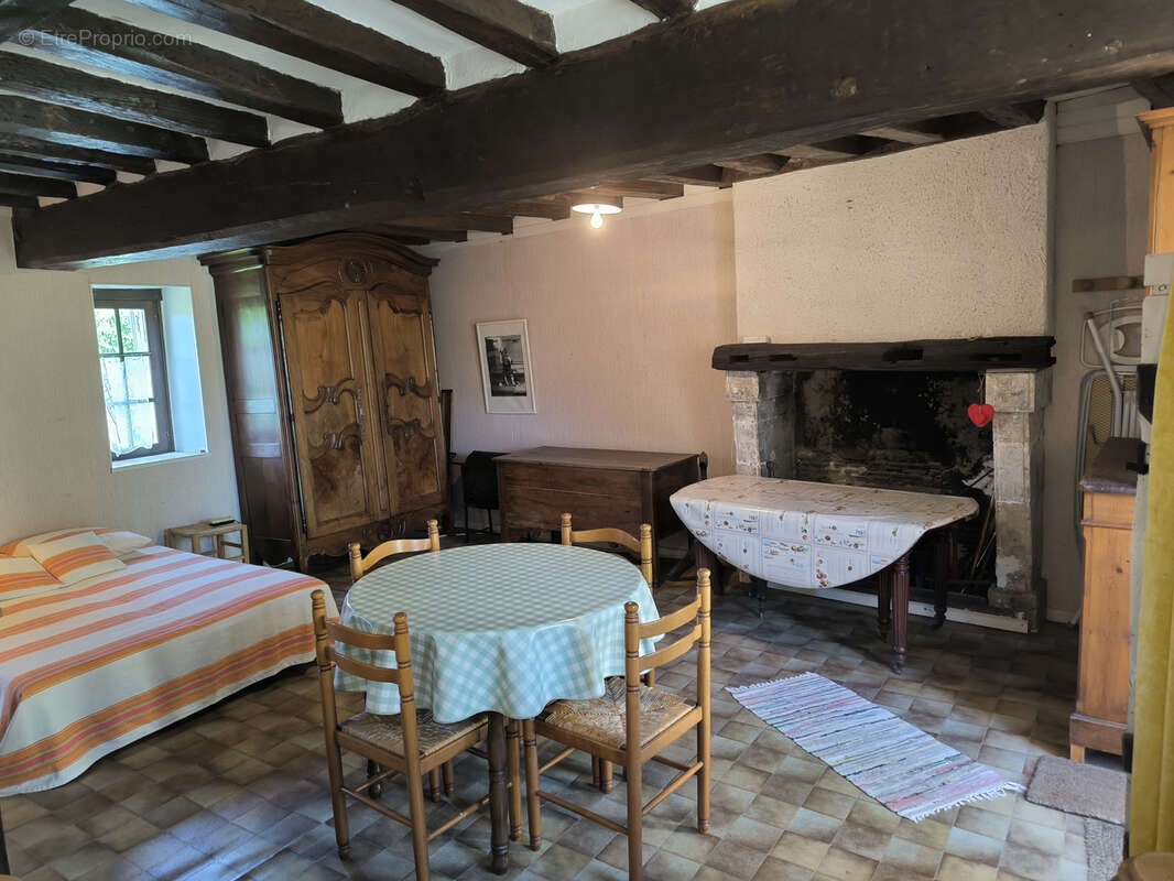 Maison à FLEURY-LA-VALLEE