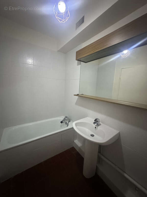 Appartement à VAUX-LE-PENIL