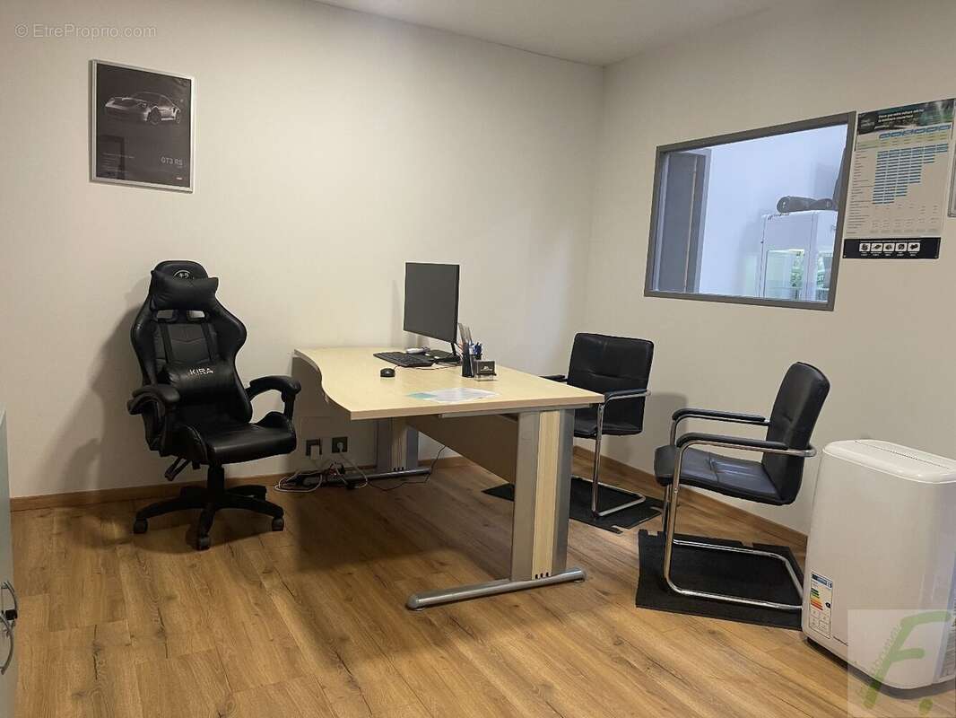 Commerce à LE TOUVET