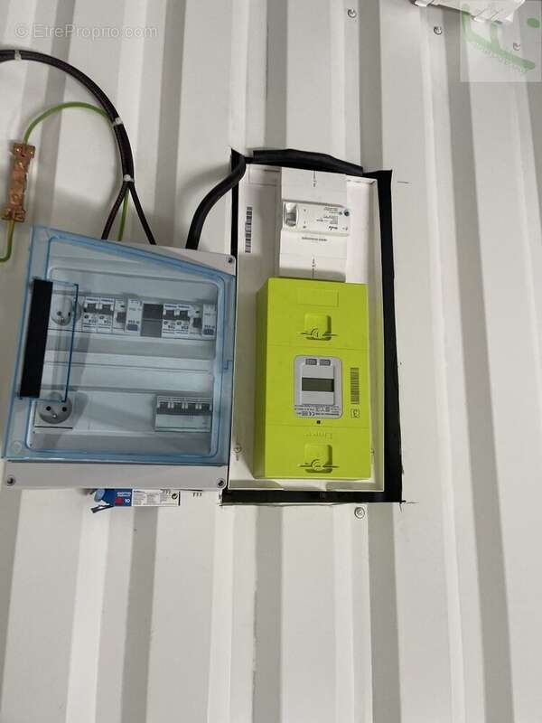 Commerce à LE TOUVET