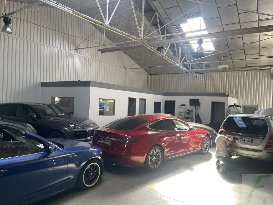 Commerce à LE TOUVET