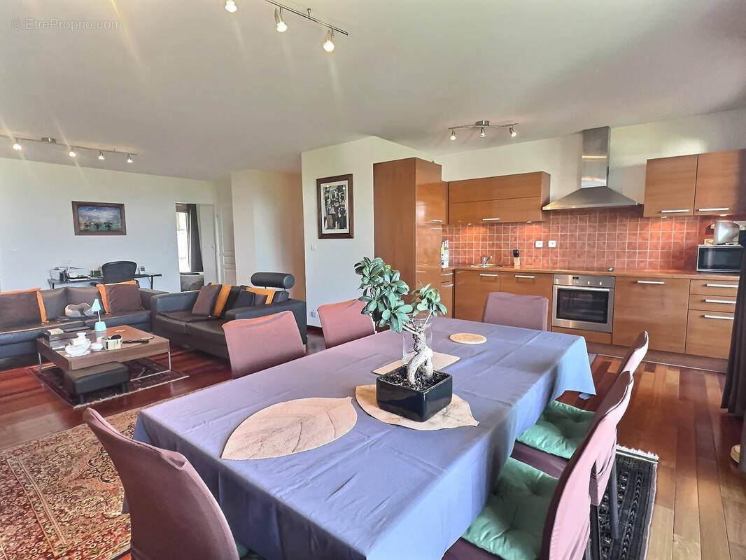 Appartement à EVIAN-LES-BAINS