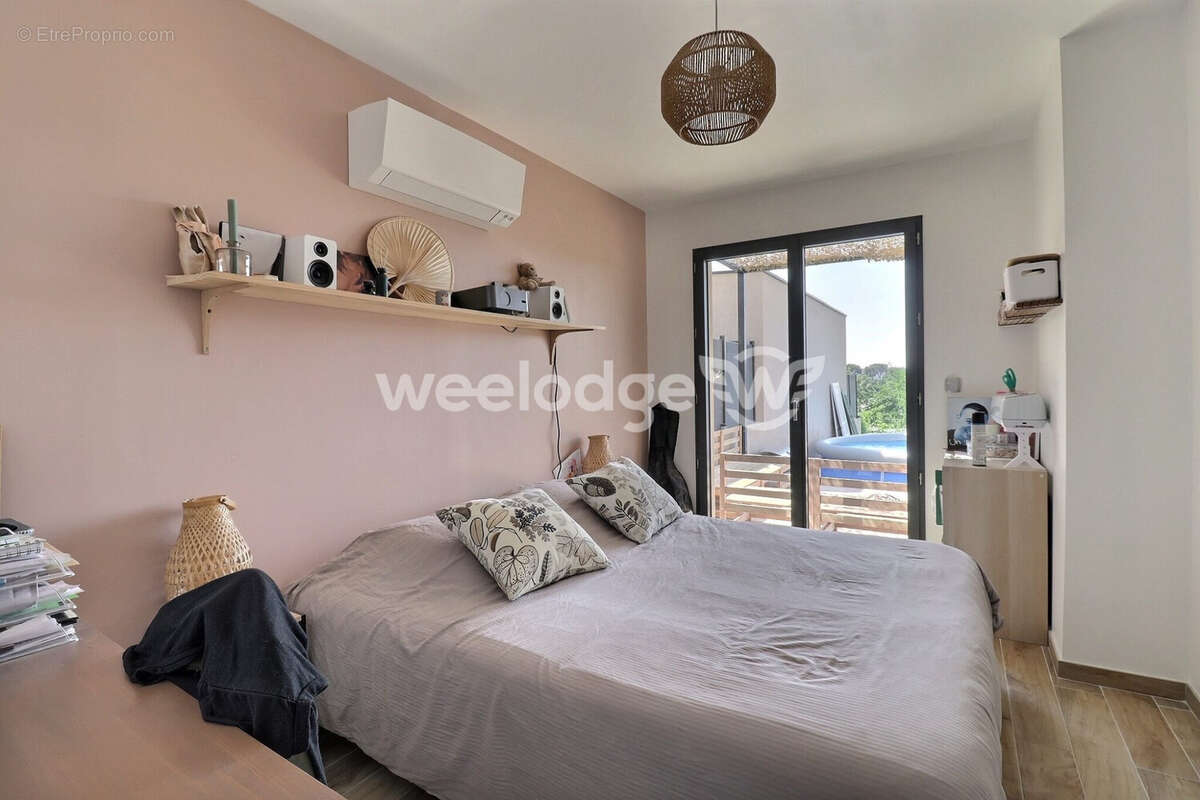 Maison à SAINT-CHAMAS