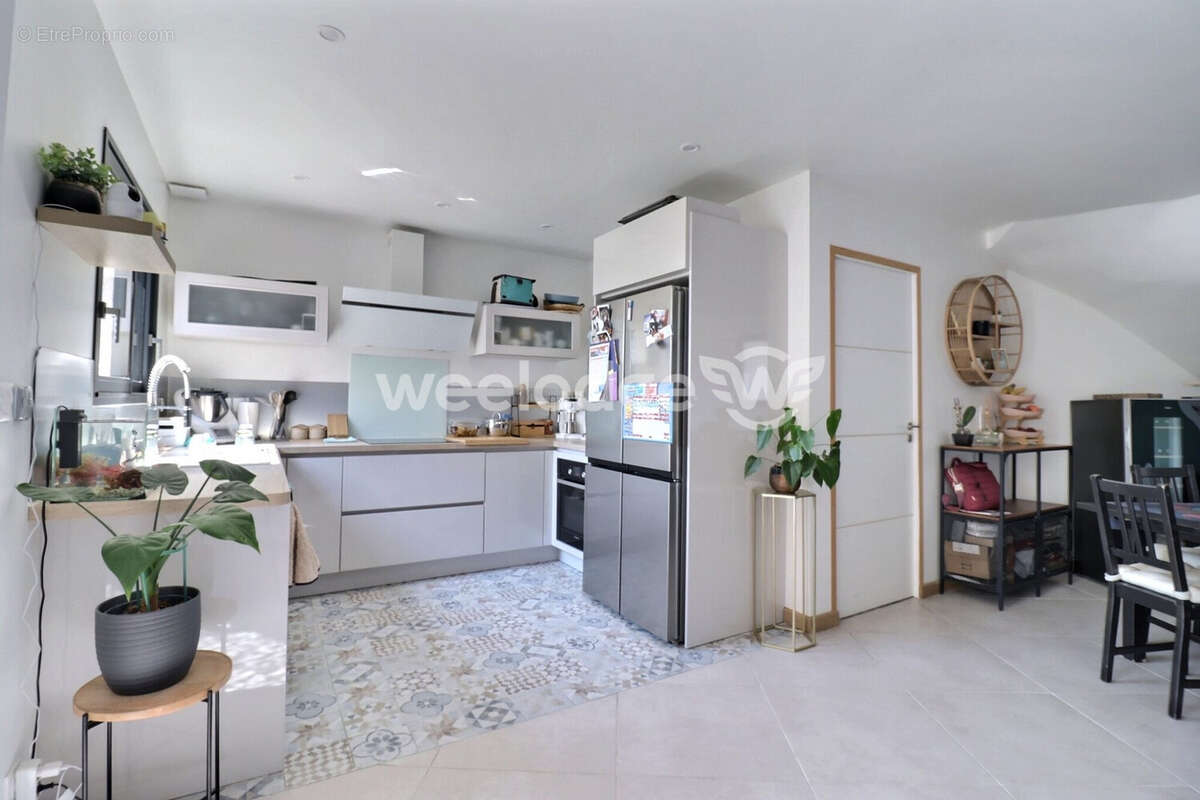 Maison à SAINT-CHAMAS