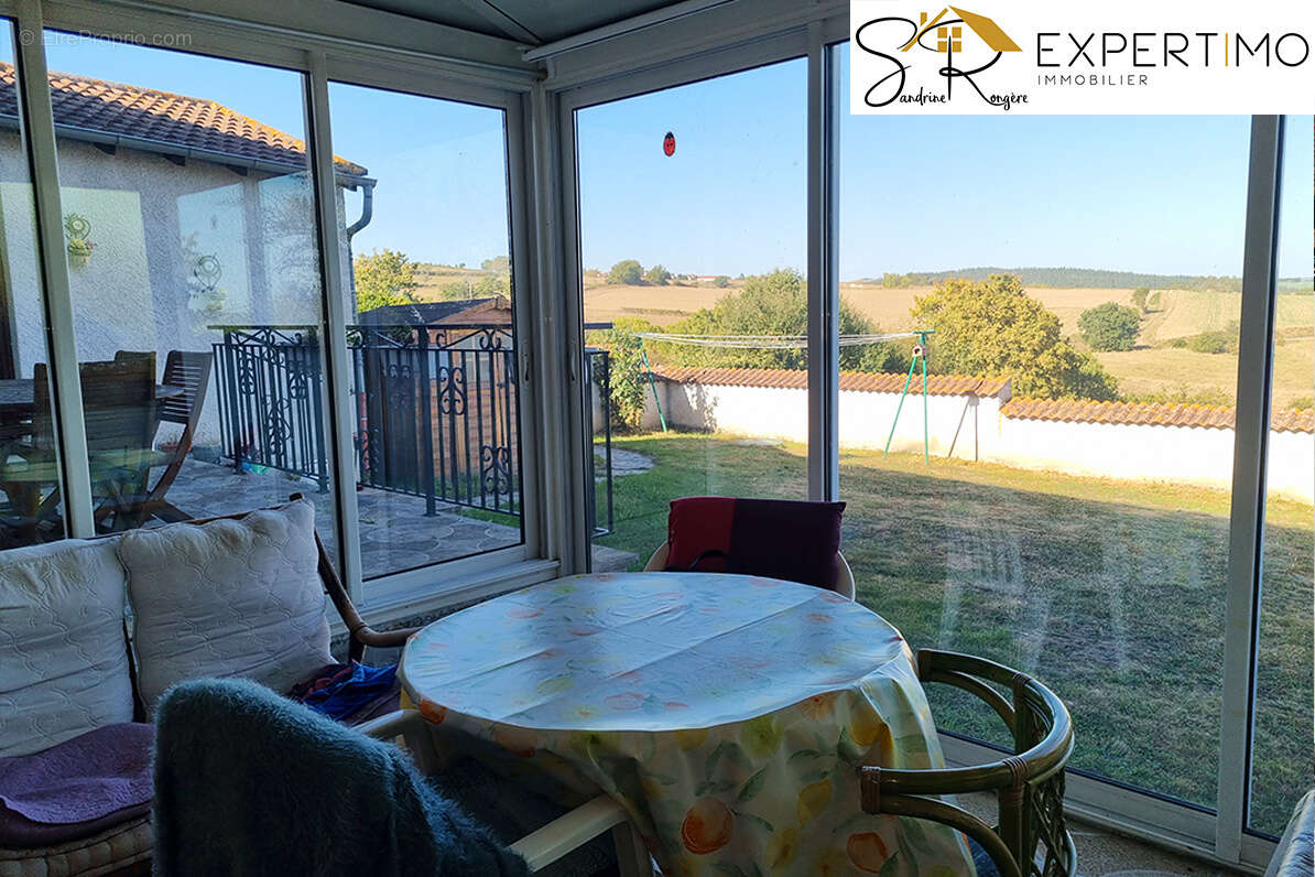 Maison à SAINT-QUINTIN-SUR-SIOULE