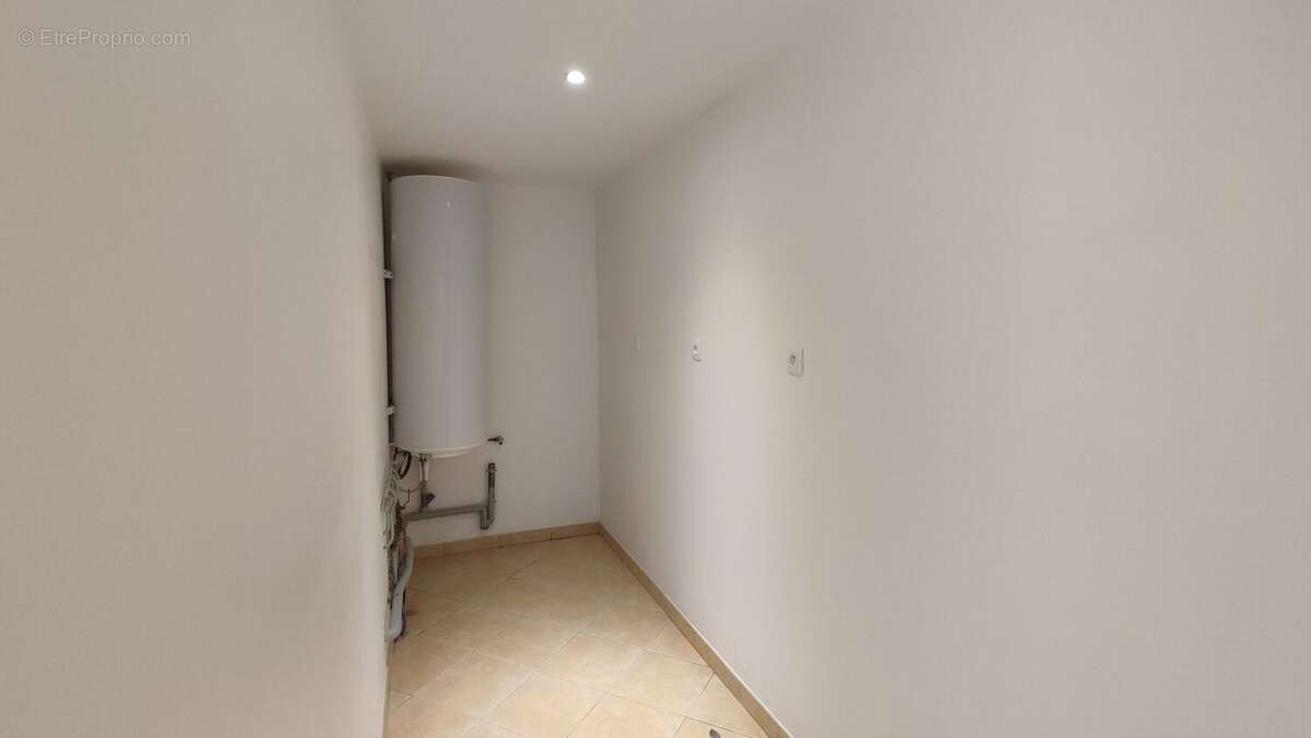 Maison à BRIZAMBOURG