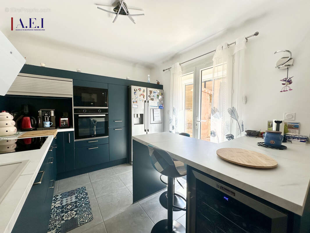 Appartement à SIX-FOURS-LES-PLAGES