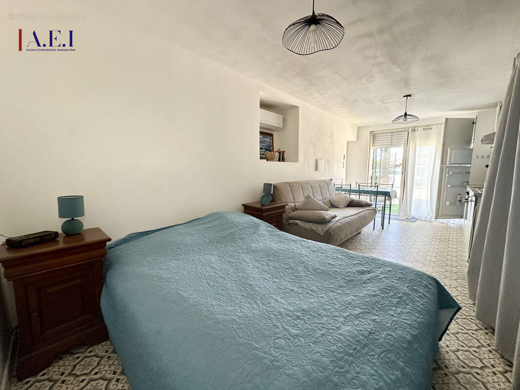 Appartement à SIX-FOURS-LES-PLAGES