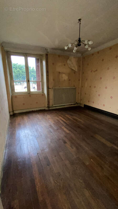 Maison à BROUSSEY-RAULECOURT