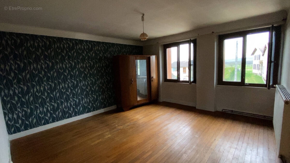 Maison à BROUSSEY-RAULECOURT