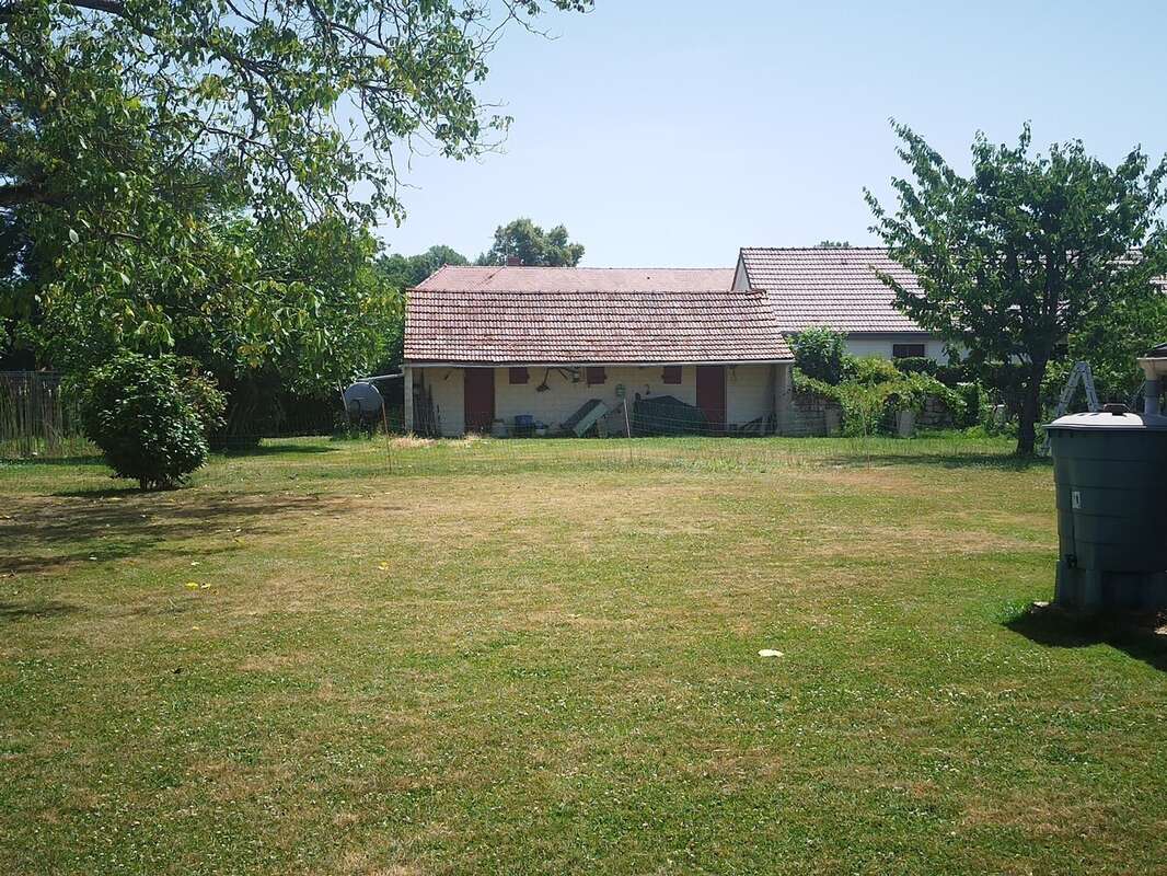 Maison à PIERRE-DE-BRESSE