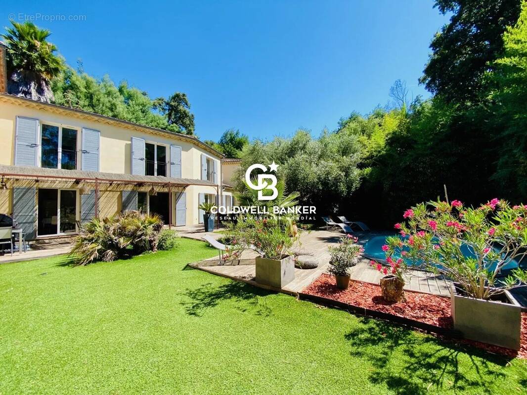 Maison à RAYOL-CANADEL-SUR-MER