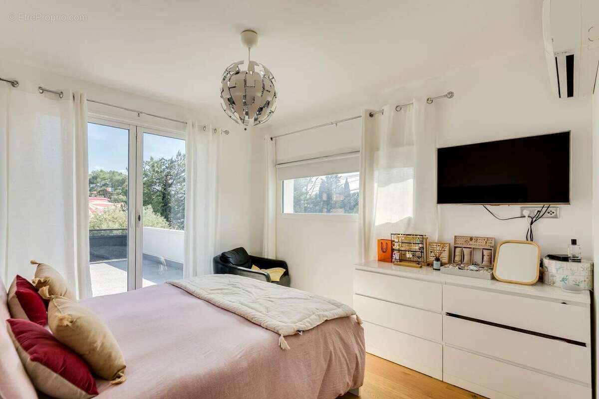 Maison à POURRIERES