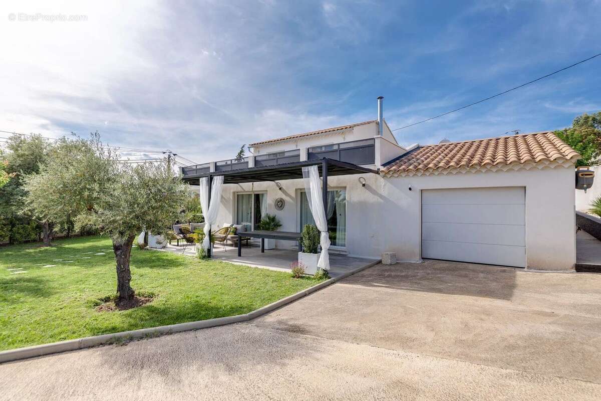 Maison à POURRIERES