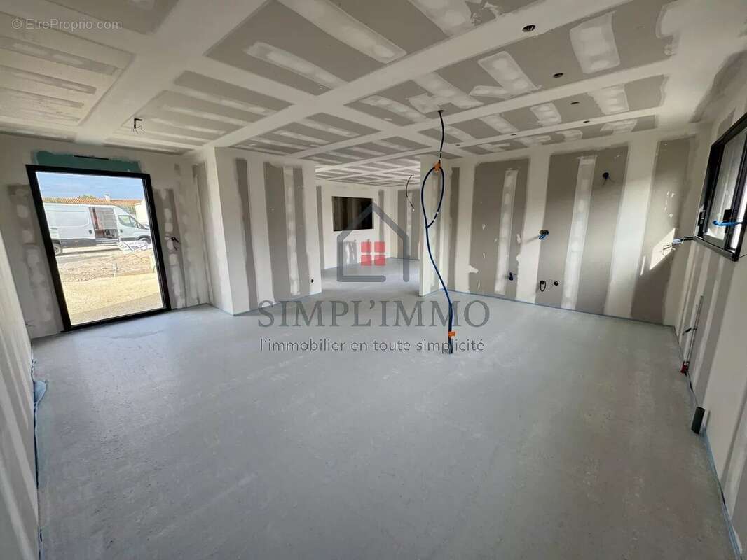 Maison à SAINT-HIPPOLYTE