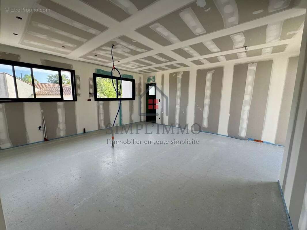 Maison à SAINT-HIPPOLYTE