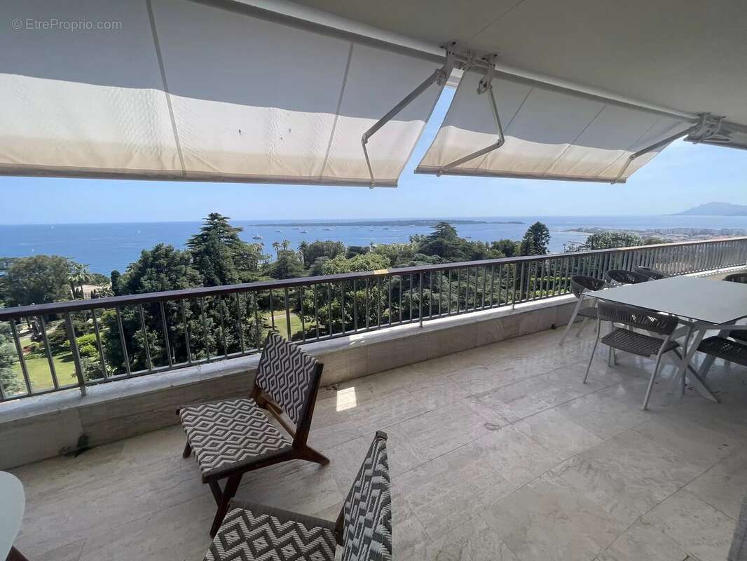 Appartement à CANNES