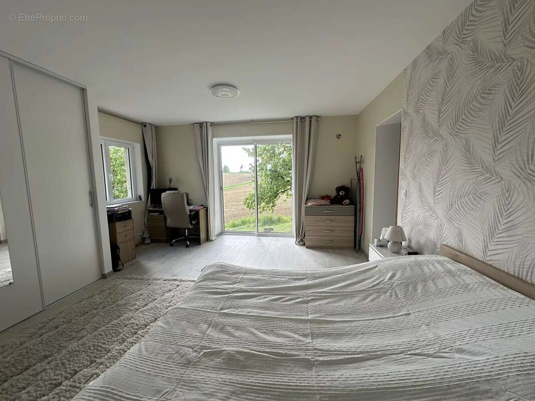 Maison à MONTPEZAT-DE-QUERCY