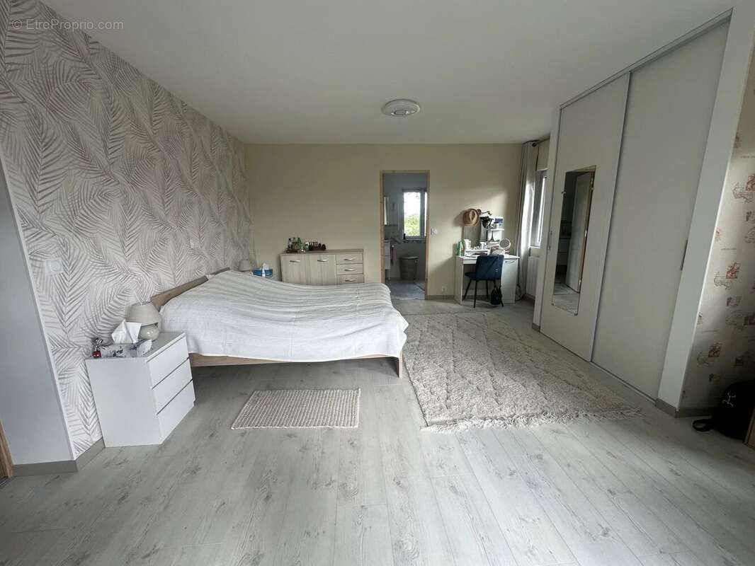 Maison à MONTPEZAT-DE-QUERCY