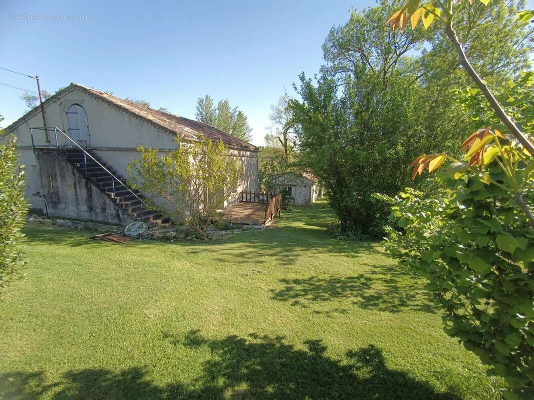 Maison à MONTPEZAT-DE-QUERCY