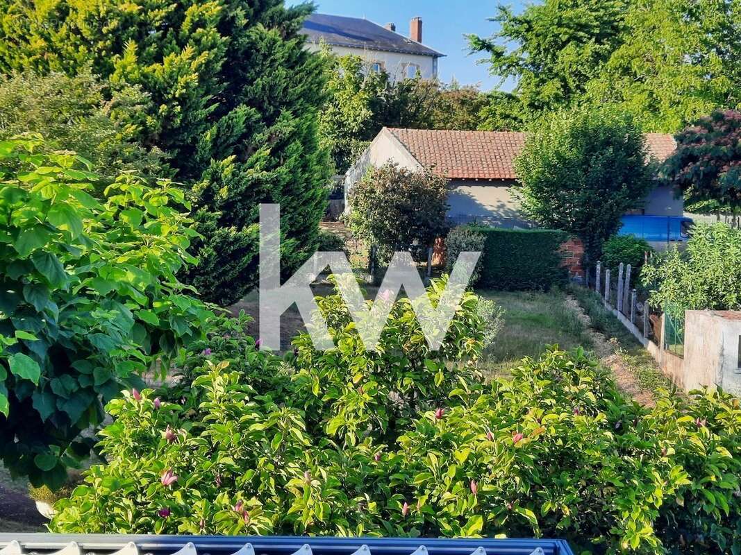 Maison à SAINT-JUNIEN