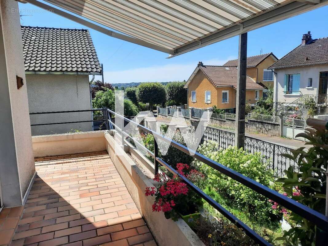 Maison à SAINT-JUNIEN