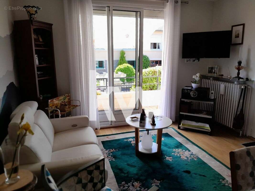 Maison à SAINT-JUNIEN