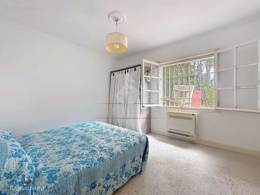 Maison à MANDELIEU-LA-NAPOULE