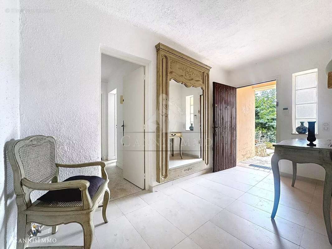 Maison à MANDELIEU-LA-NAPOULE