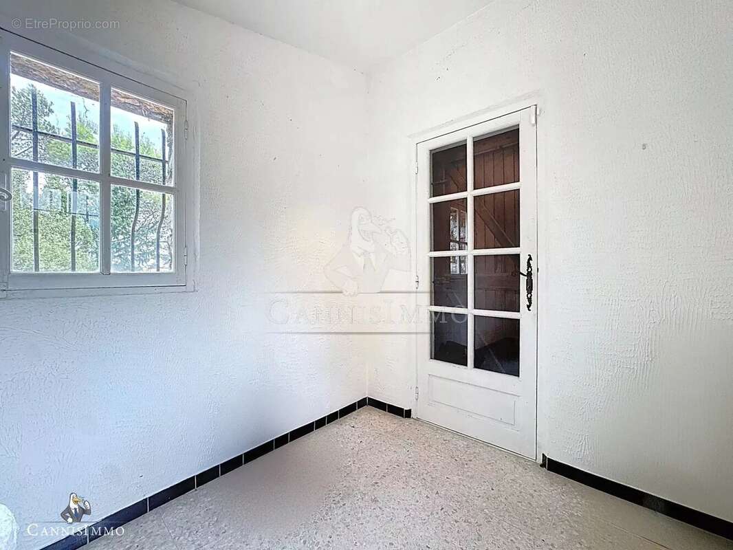 Maison à MANDELIEU-LA-NAPOULE