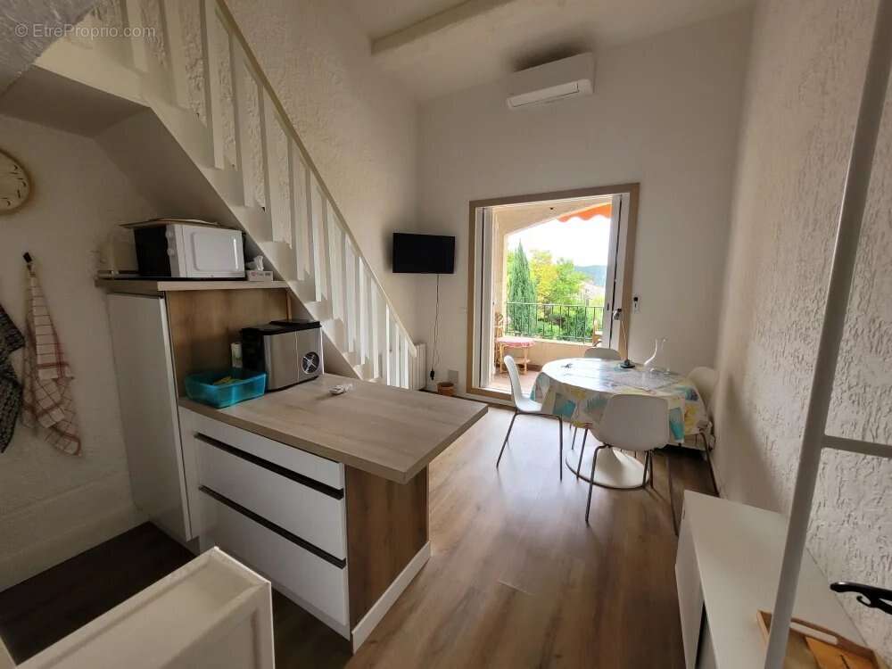 Appartement à PEYMEINADE