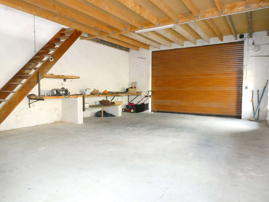 Maison à SAINT-CLEMENT-LES-PLACES