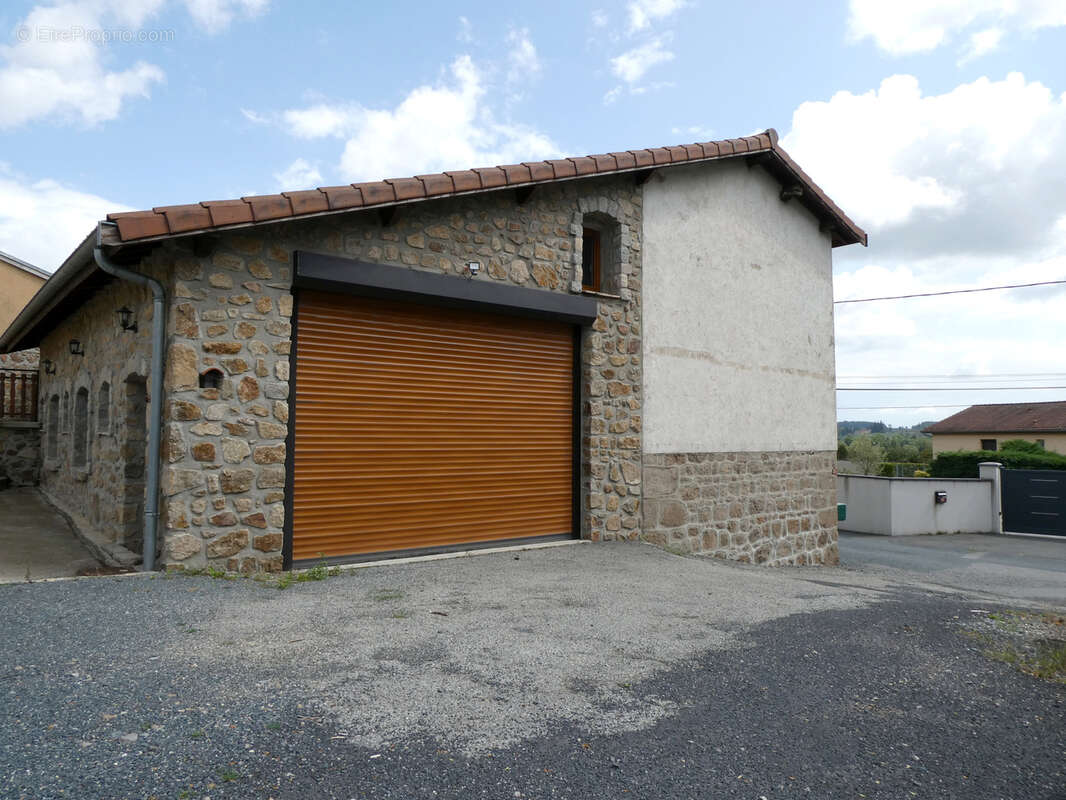 Maison à SAINT-CLEMENT-LES-PLACES