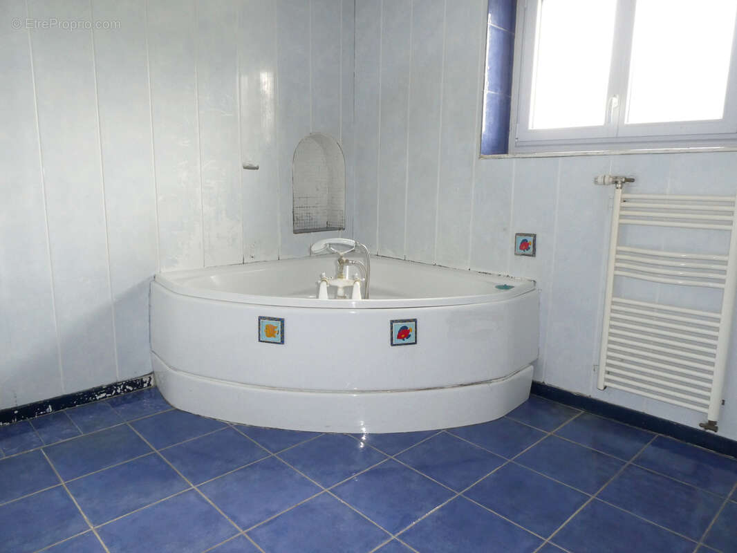 Maison à SAINT-CLEMENT-LES-PLACES