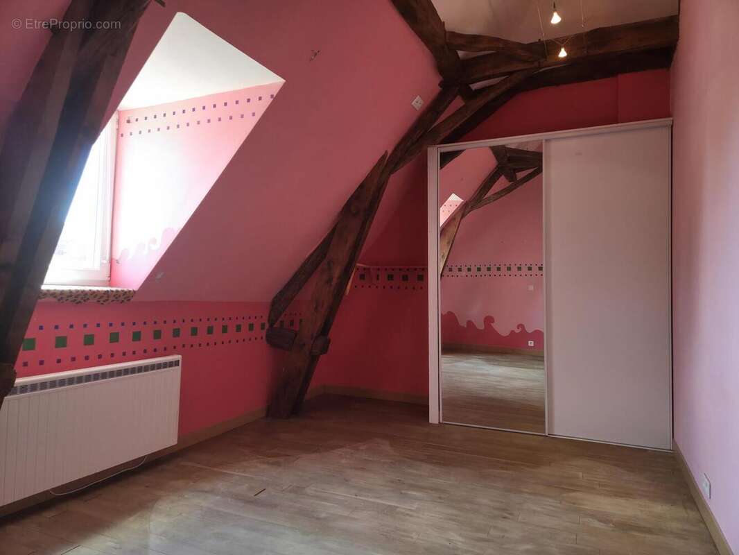 Chambre étage maison principale - Maison à LE BUGUE