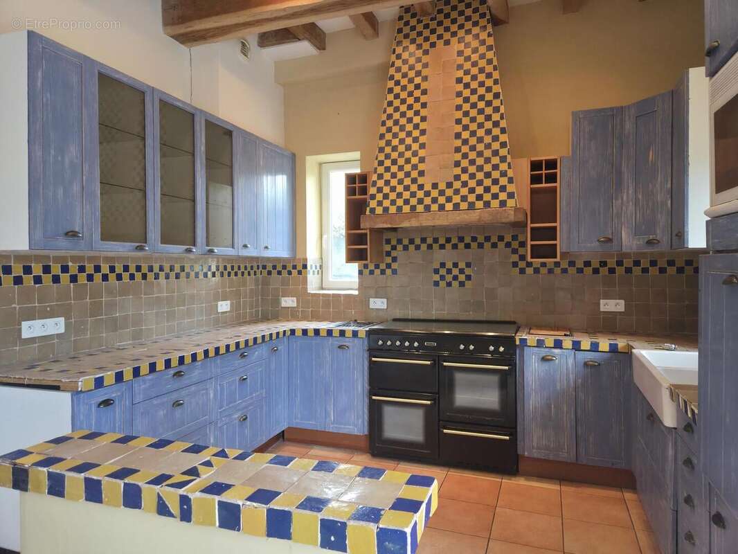 Cuisine maison principale - Maison à LE BUGUE