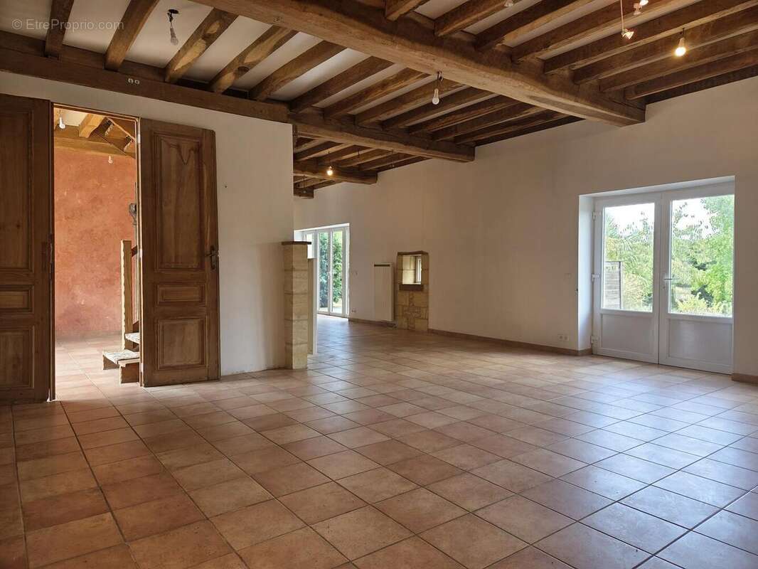 Pièce de vie maison principale - Maison à LE BUGUE