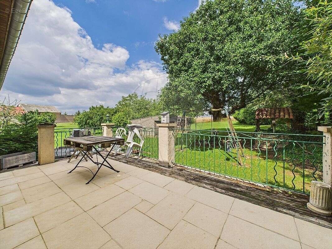 Maison à SAINT-MARCEL